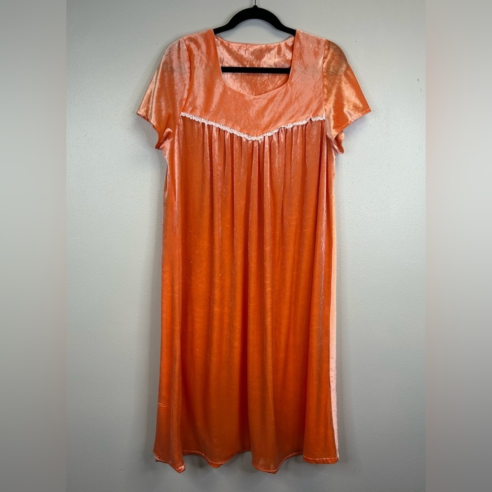 Vintage Orange Velvet Nightgown Womens Size M/L Retro 60s 70s‎ Peach Sleepwear